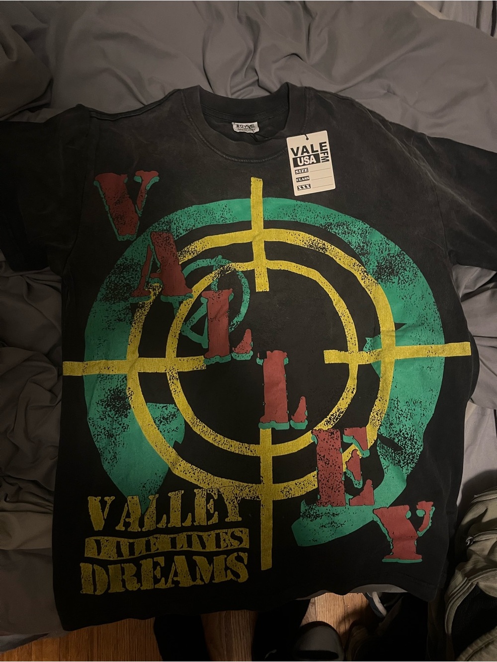 Black Graphic Target Print Men’s T-Shirt - Green & Yellow Accent
